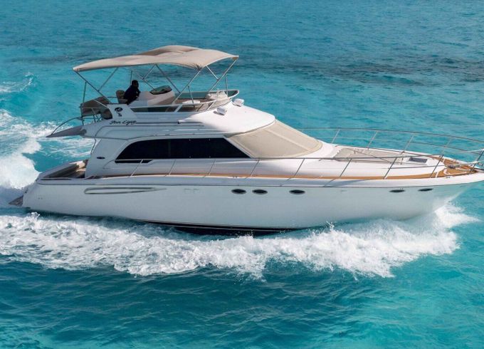 Motorboat Sea Ray Sundancer 2560hp
