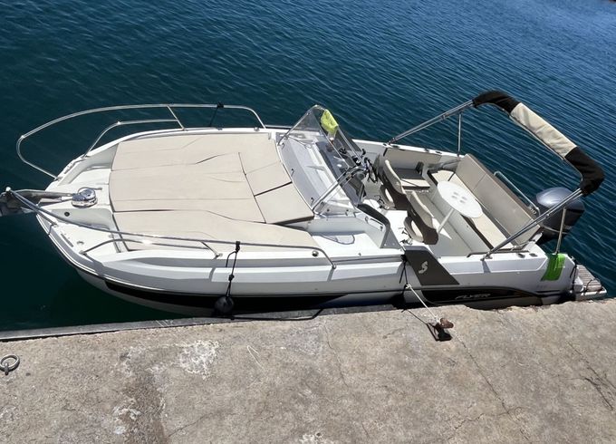 Motorboat Beneteau Flyer 7.7 sundek 300hp