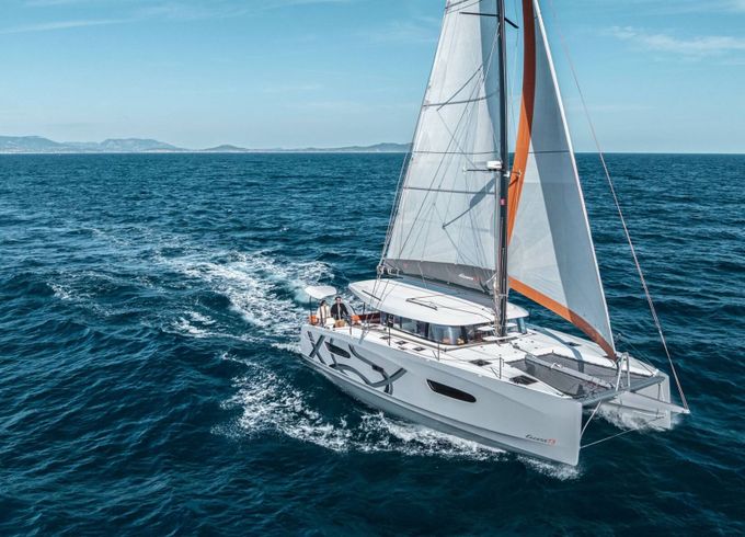 Catamaran BENETEAU EXCESS 13 13m