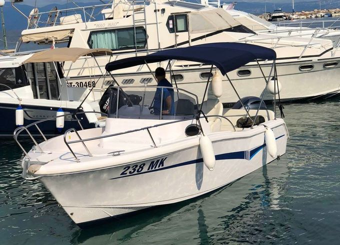 Motorboat ELAN 650 150hp