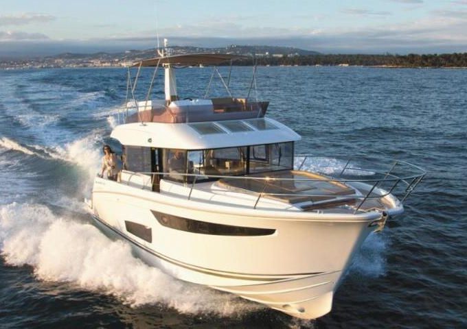 Motorboat Jeanneau Jeanneau 43 750hp