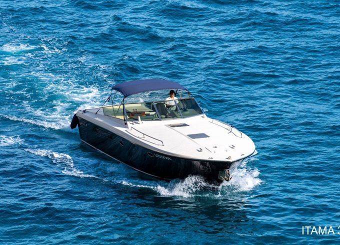 Motorboat Itama 38FT 900hp