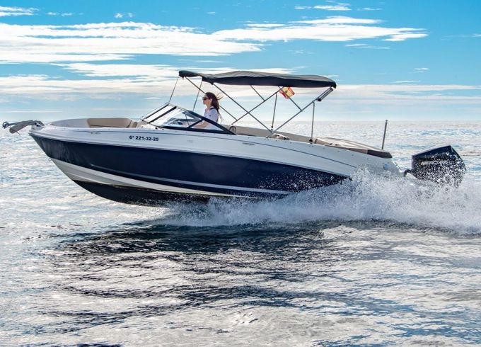 Motorboat Bayliner VR6 OB 175hp