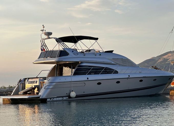 Motor yacht Sunseeker 58 1600hp