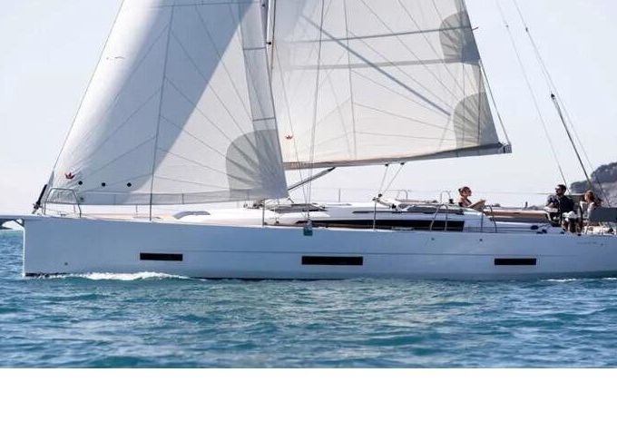 Sailboat Dufour 390 11m