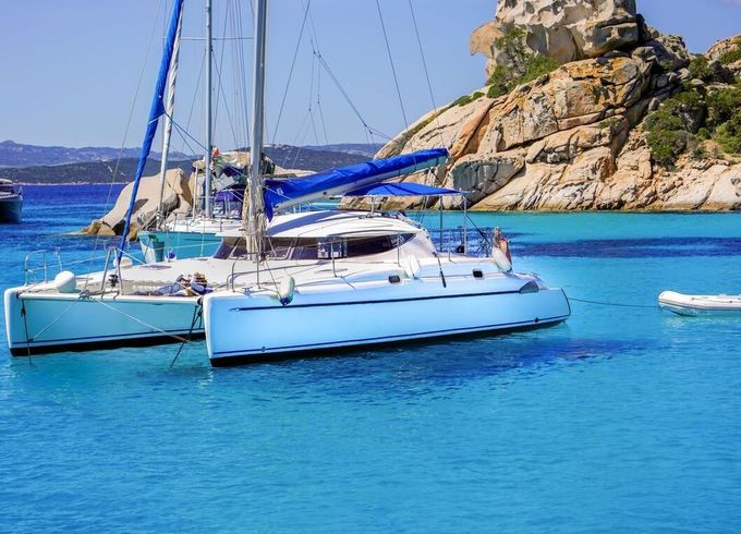 Catamaran Fountaine Pajot Athena 38 12m