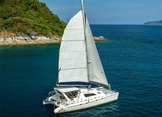Catamaran Robertson &amp; Caine Leopard 47 Pc 14.3m