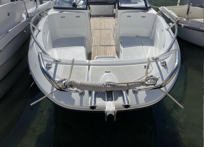 Motorboat Jeanneau Cap camarat 750br 300hp