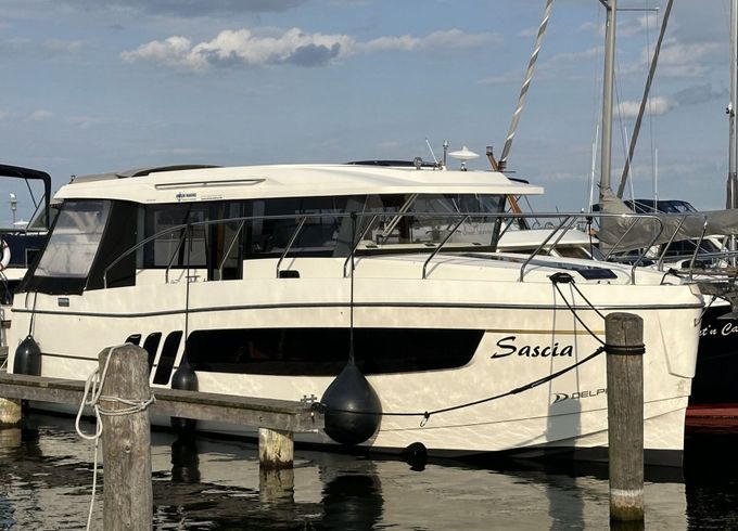 Motor yacht Delphia 1150 Yoyage 115hp