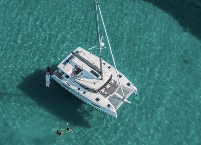 Catamaran Fontaine Pajot Isla 40 12m
