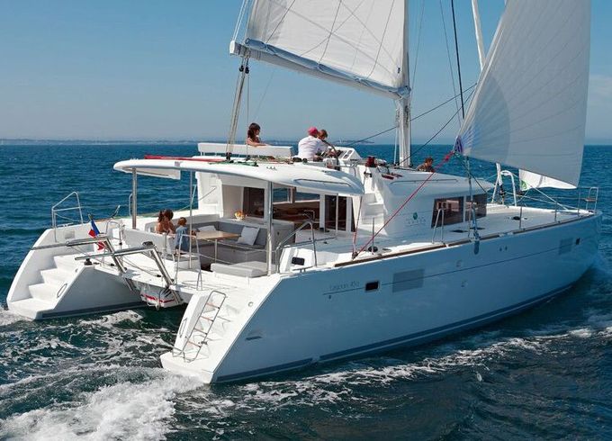 Catamaran LAGOON 450 13m