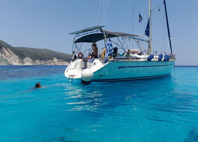 Sailboat Bavaria 44 13.9m