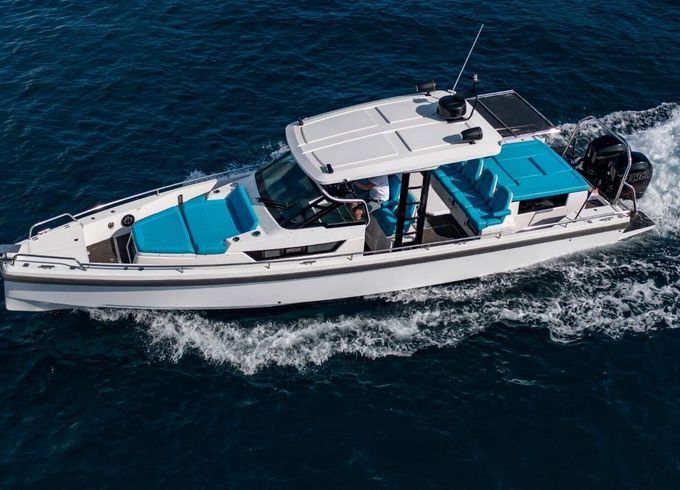 Motorboat Axopar Sun top 800hp