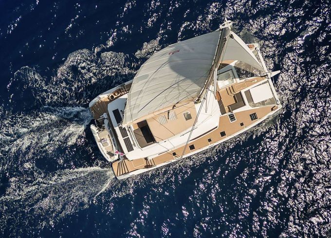 Catamaran Fountaine Pajot Alegria 67 19m