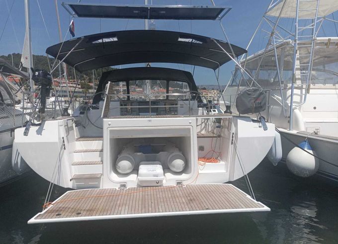 Sailboat Bavaria Yachtbau Bavaria C57 - 5 + 1 cab. 16m