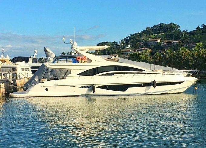 Motor yacht Intermarine 80