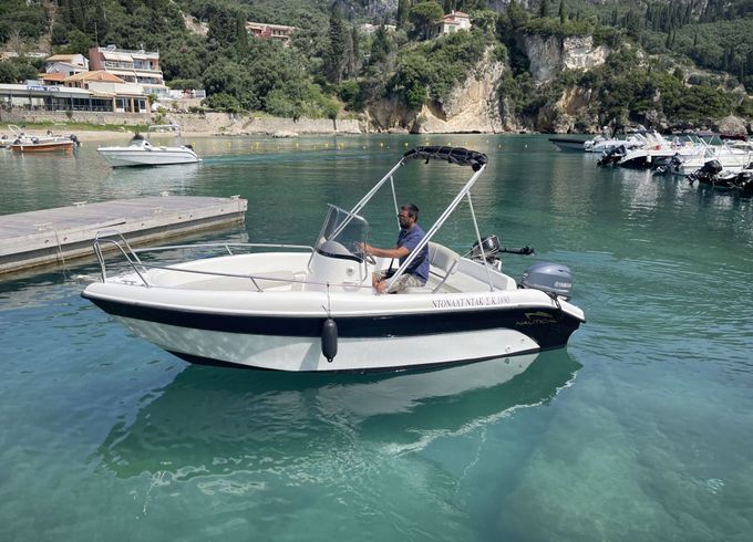 Motorboat Poseidon blue water 30hp