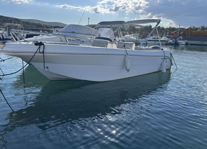 Motorboat Karelas Georgios &amp; Co Karel F19 115hp