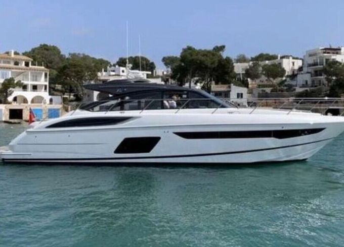 Motorboat Princess V58 OPEN 1800hp
