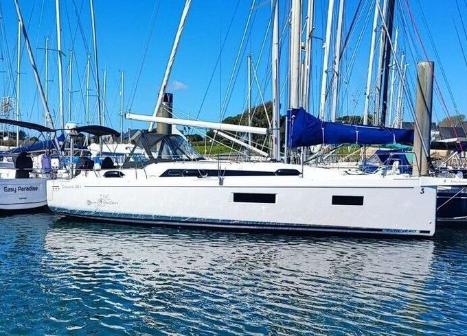 Sailboat Beneteau Oceanis 34.1 Easy Dream 10.77m