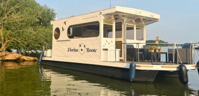 Houseboat Rollyboot Florina