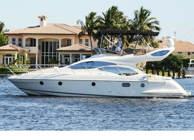 Motorboat Azimut 43 Fly 850hp