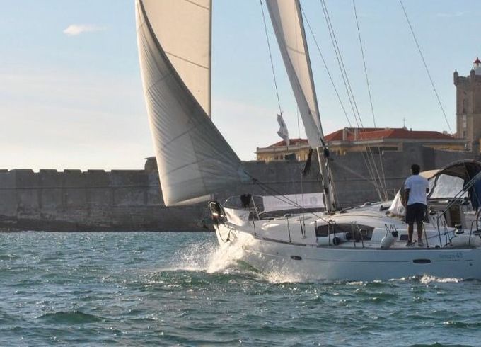Sailboat Beneteau Oceanis 43 13.26m