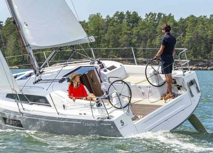 Sailboat Bénéteau Oceanis 30.1 9m