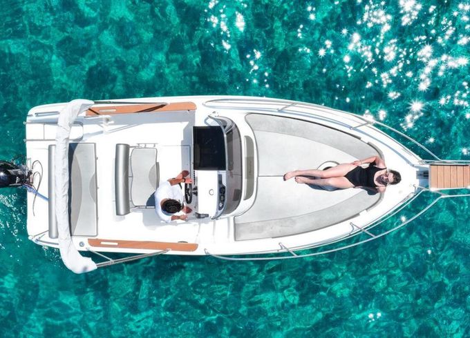 Motorboat Aquabat Sport Infinity 21 140hp