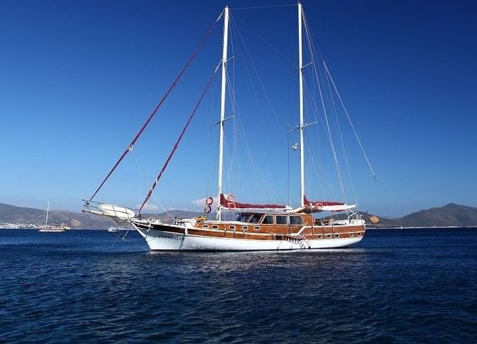 Sailboat Custom Made Perrinita 25m