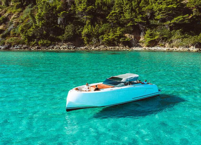 Motorboat Vanquish Vanquish 43 740hp