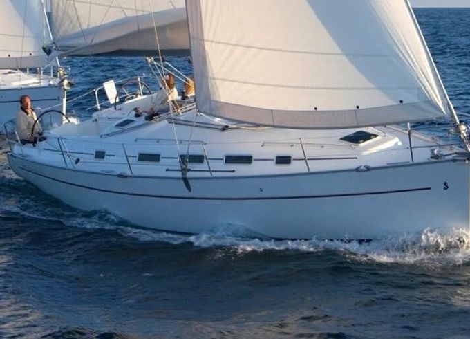 Sailboat Beneteau Cyclades 39.3 11.82m