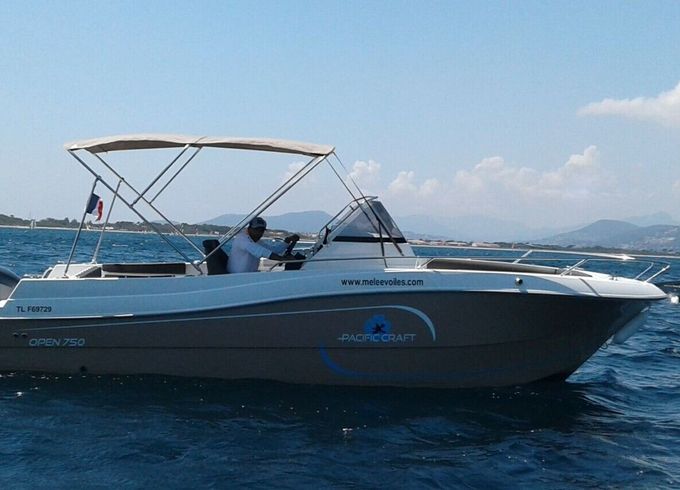 Motorboat PACIFIC CRAFT 750 Open 225hp