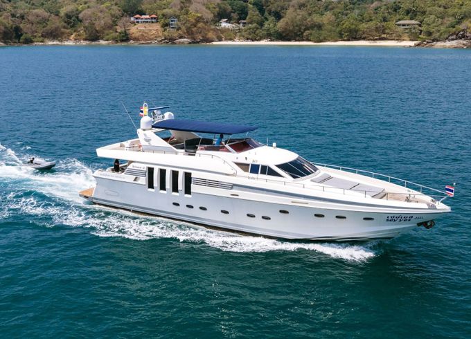 Motorboat Rizzardi Technema 89 4000hp