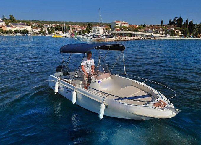 Motorboat Saver 550 Open 115hp
