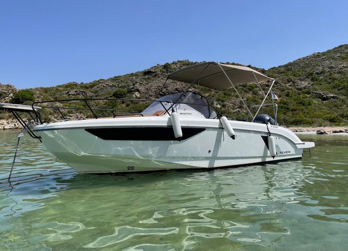 Motorboat Beneteau Flyer 8 300hp