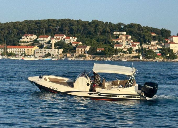 Motorboat Zar Formenti 75 300hp