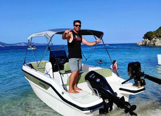 Motorboat AZZARA AZZARA49S