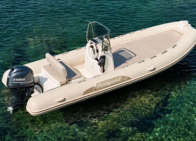 Motorboat Capelli Tempest 530 40hp