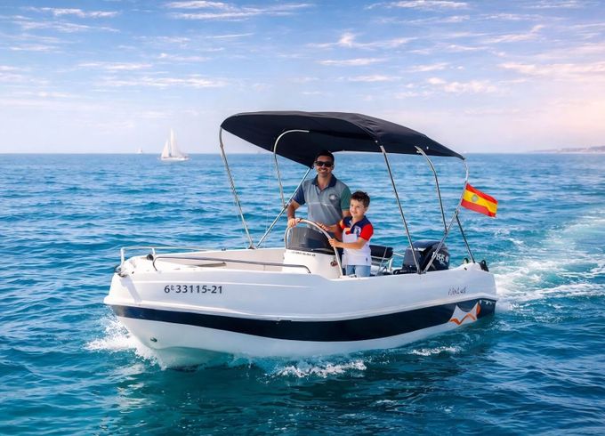 Boat without licence  BARCO PRIVADO AVISTAMIENTO DE DELFINES 15hp