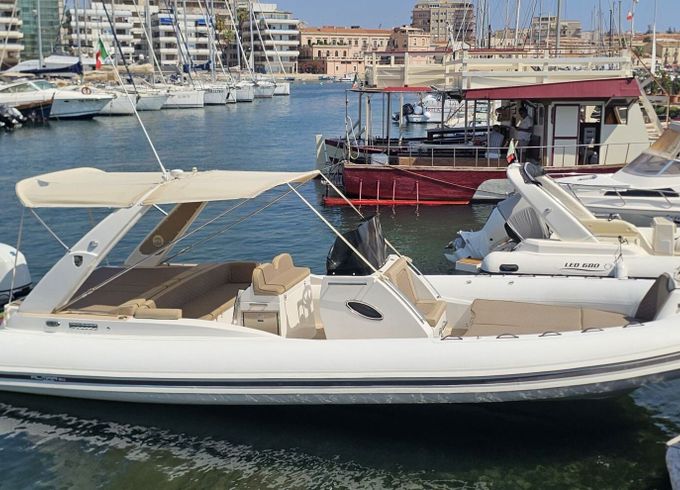 RIB Almarine Almar 911s 400hp