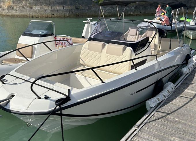 Motorboat Quicksilver 705 Open 150hp