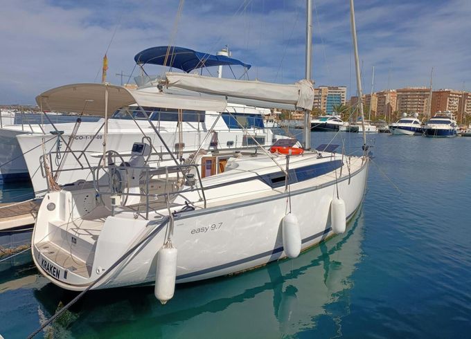 Sailboat Bavaria Easy34 9.75m