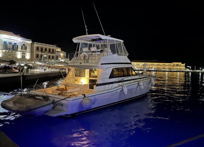 Motorboat Riviera 48 Flybridge 1200hp