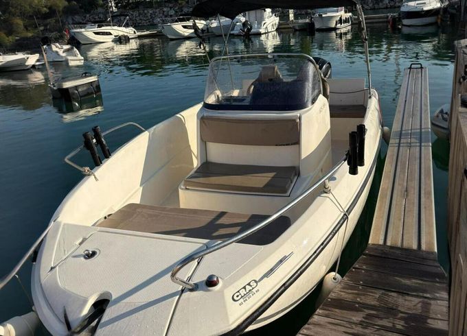 Motorboat Quicksilver 605 open 150hp