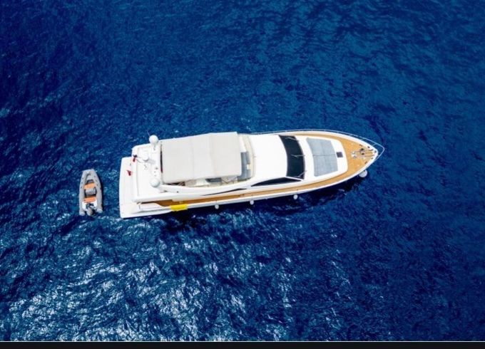 Motor yacht 2010 .