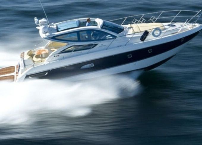 Motorboat Cranchi Mediterranee 43 870hp