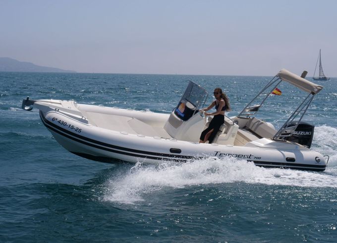 Motorboat Capelli Capelli Tempest 700 175hp