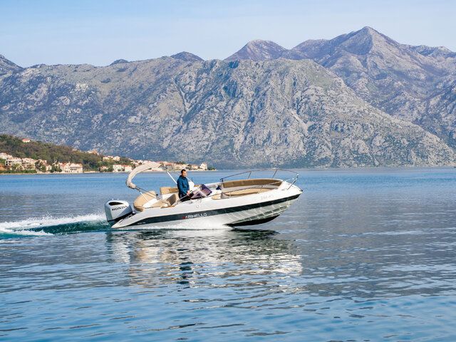 Limitless SpeedBoat Tours – Blue Cave