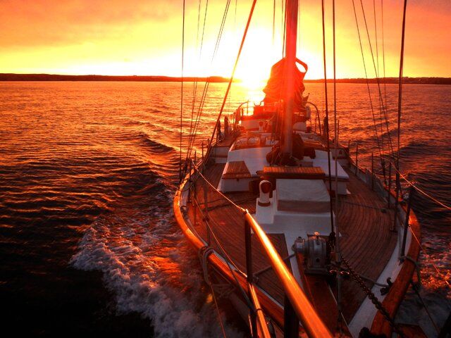 Furanai Sailboat Tours